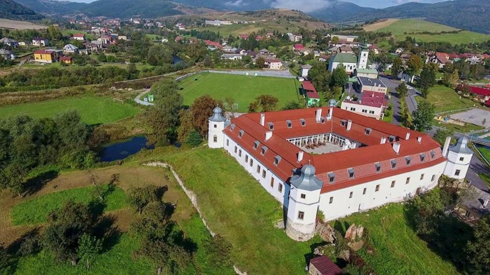 Kastiel Biela Dama A Cierny Rytier Hotell Krompachy Eksteriør bilde